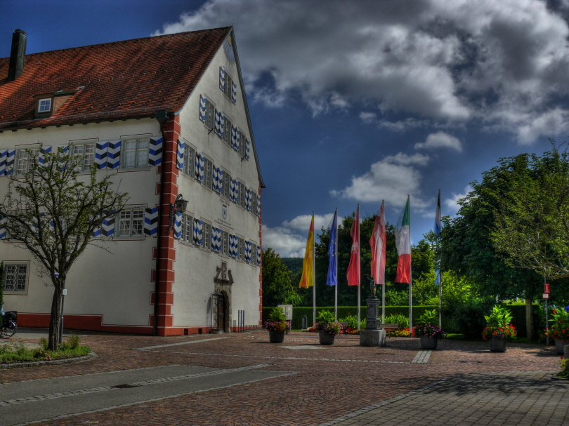 In der Kreuzgasse beim Rathaus